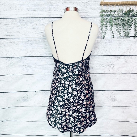 Vintage Linda Bis Satin Black Floral Nightgown Chemise Lace Nightie Size Medium - Picture 4 of 7